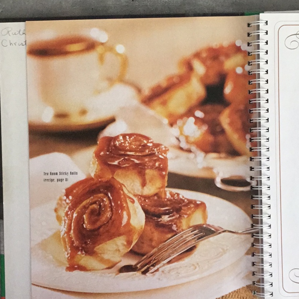 Holiday Celebrations Book with Recipes from - Green Cover - Picture 5 of 5